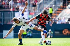 日本8比3胜德国，但张本智和却笑不出来！时隔38天再输邱党