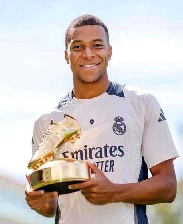 罗马诺：恩昆库仍计划在今夏离队，相关谈判正在进行中