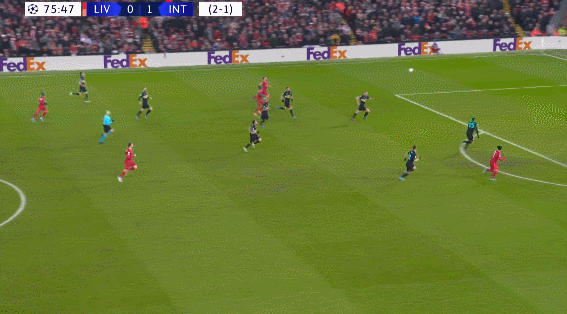 RMC：姆巴佩在上周联赛遭受膝盖撞击，并最终带伤踢完比赛