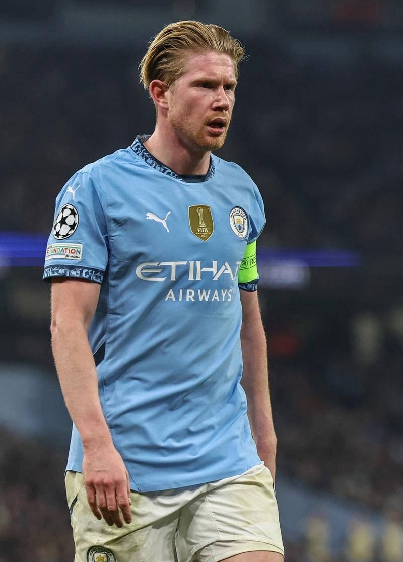 排面，泰州当地路牌上写着“苏超冠军城，泰州欢迎您”