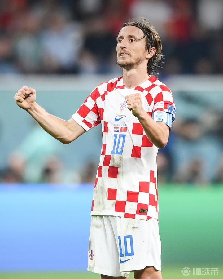 教练夸他“像黄金一样重要”