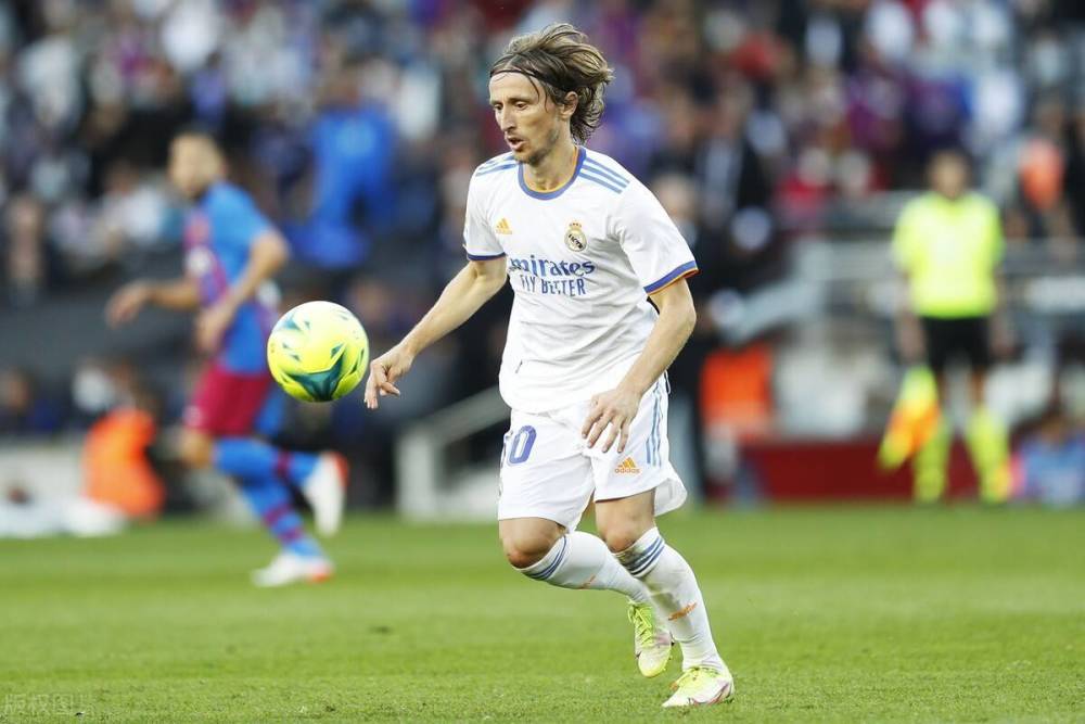 记者：曼联领跑谢什科争夺战，莱比锡要价7500万欧+浮动